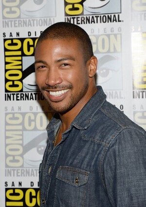 Charles_Davis_2013_Comic_Con.jpg