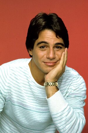 tony-danza-041924-11-c6d6e381697942a49d8963d6a2dca323.jpg