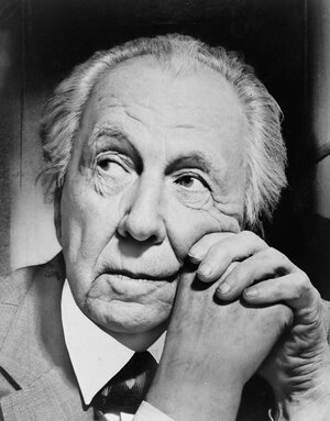 Frank_Lloyd_Wright_portrait-803x1024.jpg