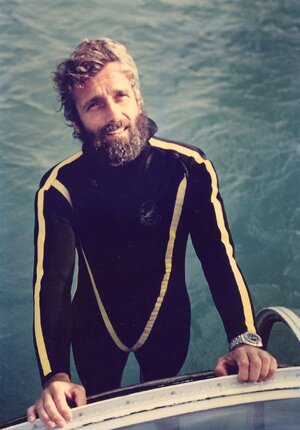 Philippe_Cousteau_in_Isla_Isabella_April_1975.jpg