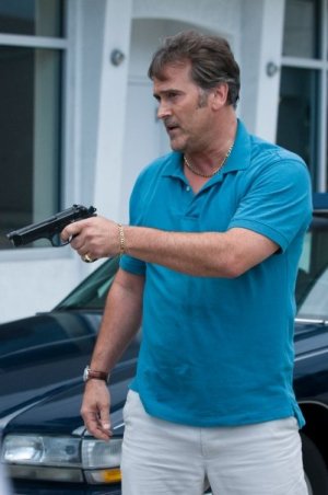 Copia de burn_notice_bruce_campbell_sam_axe_03.jpg