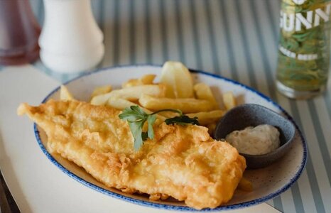 Edinburgh fish and chips.jpg