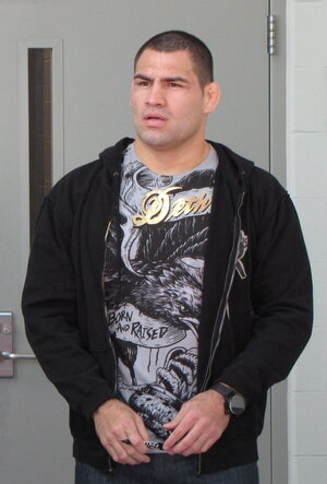 1200px-Cain_Velasquez.jpg