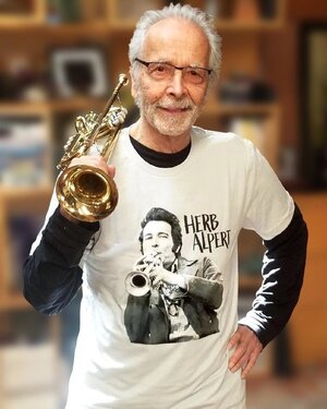 Wishing everyone good health and much happiness in 2025!!.jpg