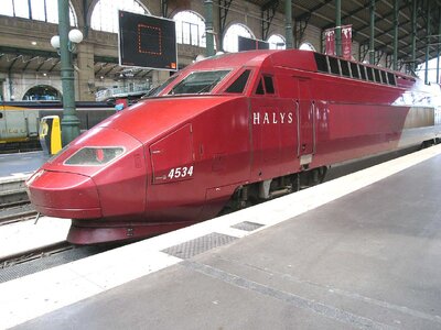 1280px-Thalys-4534-a-gare-du-Nord.jpg