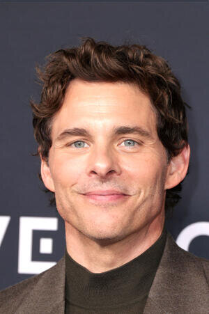 JamesMarsden-2022_r.jpg