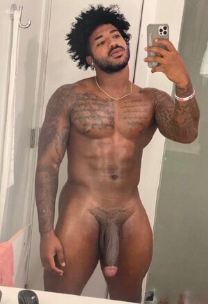 hot hunk 01, thirdleg.j on onlyfans.jpg