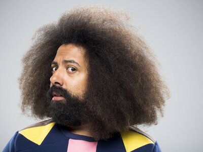 reggie-watts-4ab29e8243646efd75625e545225b1cb6899d059.jpg