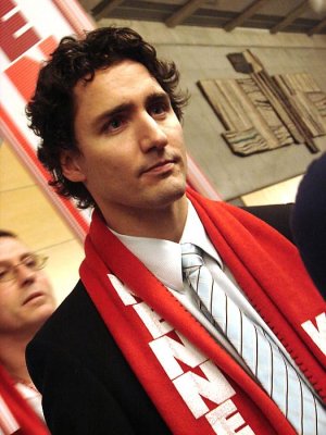 Justin_Trudeau_supporting_Gerard_Kennedy_1.jpg