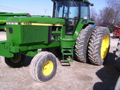 john-deere-4560_4.jpg