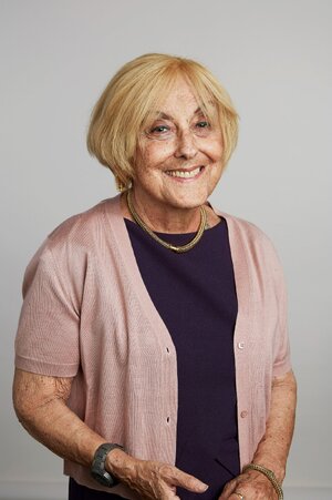 2560px-Professor_Lisa_Jardine_CBE_FRS.jpg