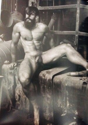 hot man 04.jpg