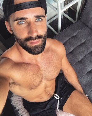 7 DMdlv98VQAEHpOo.jpg