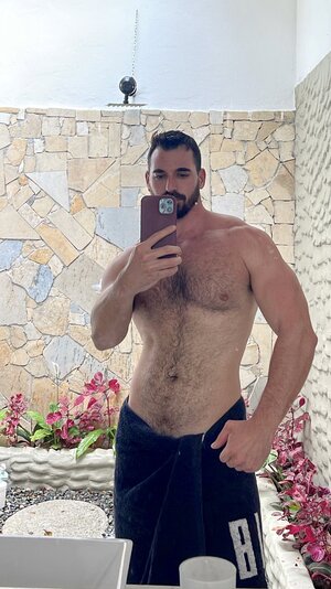 ThickMacho Ft27odhX0AEkeAk.jpg