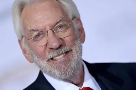 donald-sutherland-scaled.webp