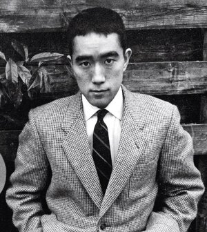 Yukio_Mishima,_1955_(cropped_850×950_px).jpg