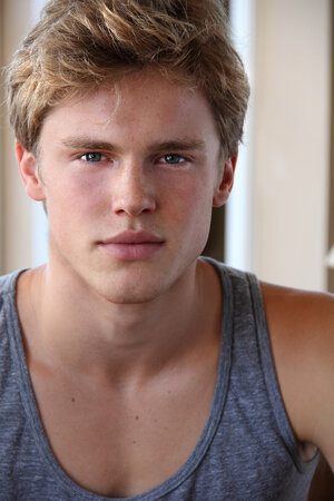 cbff JV1u8au21o1_1280.jpg