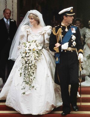 princess-diana-wedding-dress-cc4253e0732d450c8e409e219d7071f8.jpg