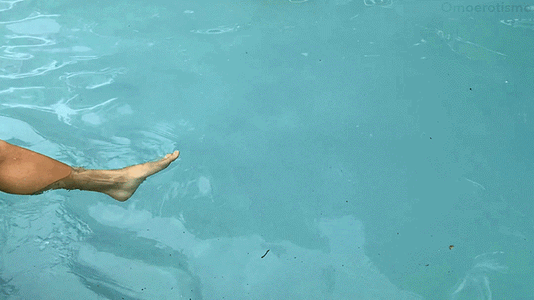 Tumblr_l_656259164977489.gif