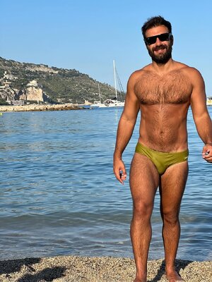 Summer looks better on the French Riviera.💙😎🇫🇷 #menton #southoffrance #merci #summertime #su.jpg