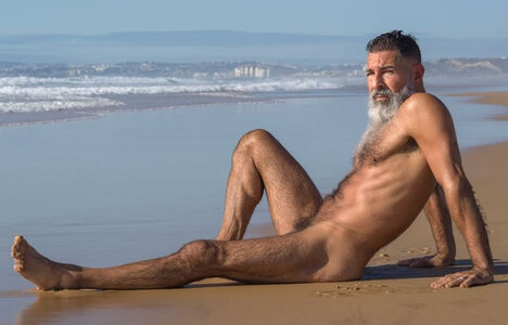GeorgeDellinger03-model.jpg