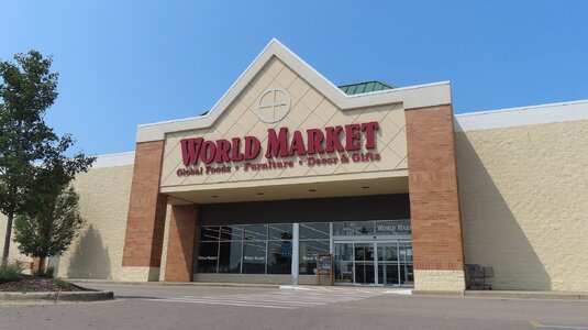 World_Market_-_Lansing,_MI.jpg