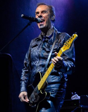 Peter_Murphy_(9296569711)_crop.jpg