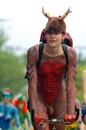 2122014302.jpg 2122014302.jpg