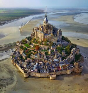 Mont Saint Michel, France.jpg