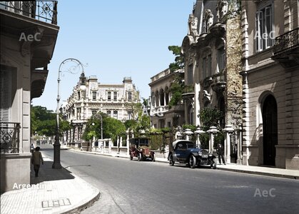 Avenida Alvear. Buenos Aires. Foto de 1920..jpg