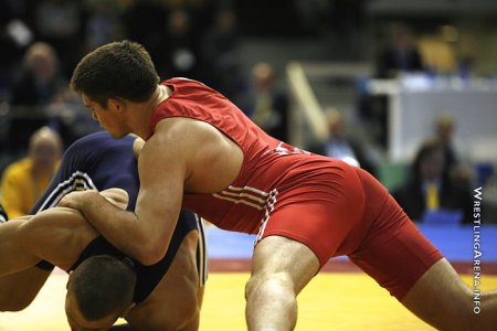 EuropaGreco-RomanWrestlingChampionship2008DEBERNY-SHAROVEISKY 96KG (12).jpg