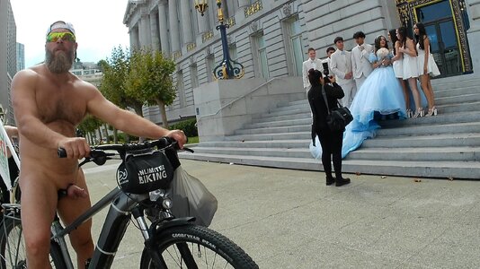 weird08 City Hall-wedding.jpg