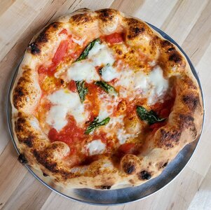 Neapolitan_Pizza_-_Web_8ce78437-7182-418b-8cb9-423e89f4fbb5.jpg