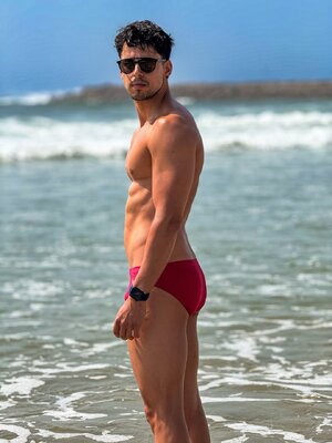 😎....#praia #beachvibes #summervibes #oceanlife #beachday #sunshine #beachmood #saltlife #summ...jpg