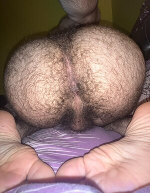 Na lil bit of soles and a whole lot of hole.jpg