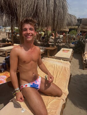 Living for the hope of it all ever since this august started but this august is slipped away i...jpg