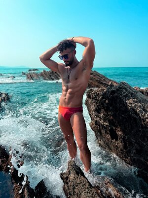 Itzurun 🐚🩵📍Zumaia - Gipuzkoa Gracias @aoscoz por unas fotos tan chulitas🫶🏻#itzurun #zumaiaf.jpg