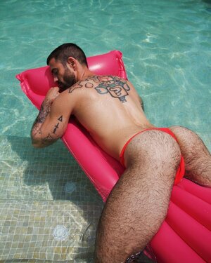 _.. mais-1080x1080-63b7c097-7b50-42a6-bb1e-b66ab472ee91.jpg