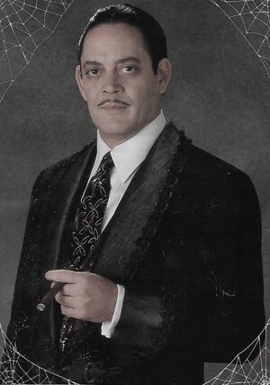 Raul_Julia_Gomez_Addams.jpg
