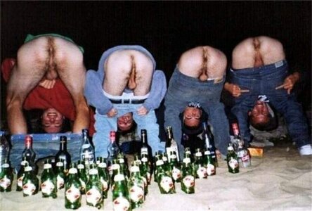 red buns ataqzBf1rpc6qbo1.jpg