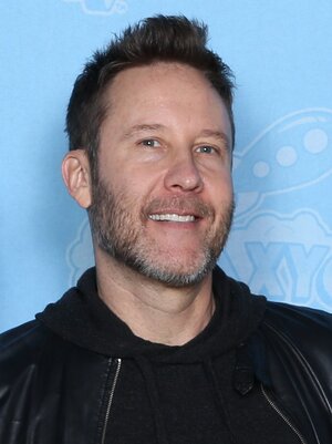 Michael_Rosenbaum_Photo_Op_GalaxyCon_Columbus_2022.jpg