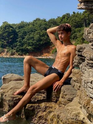 Register - Login.jpeg