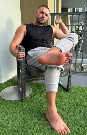 Alpha-Aesthetic-Feet-7696086.jpg