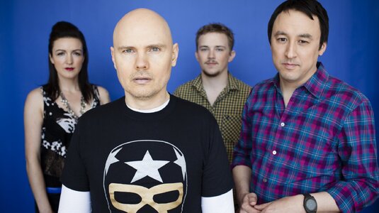 smashing-pumpkins-2012-band-photo_wide-1357b0a4f7a6787017b8d045368bbac937f6d9c3.jpg