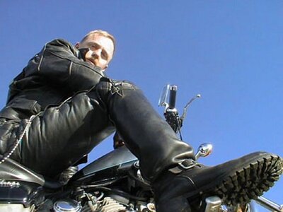 Leather Fuckers (6).jpg