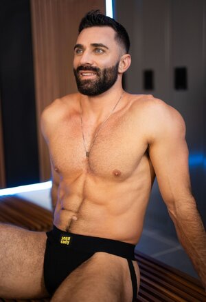 5 Levi-locker room-SeanCody-06.jpg