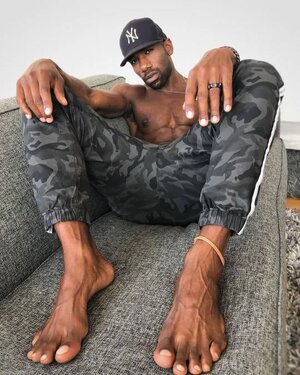 Black 6.jpg