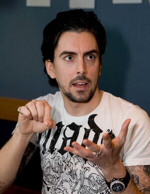 0_Ian-Watkins.jpg