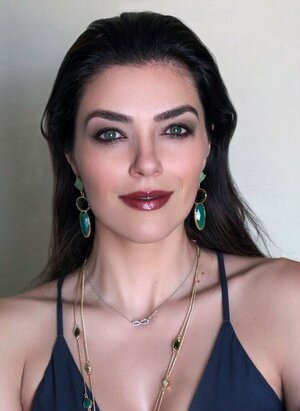 Adrianne_Curry_2018_(cropped).jpg