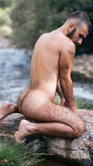 tumblr_8ddf223c5b2fb090c9085e5c06509821_b1f887d2_640 (1).jpg